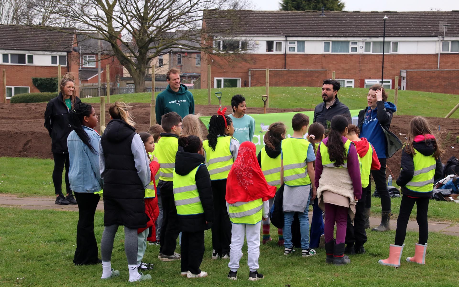 Bell Green Road Tiny Forest planting team