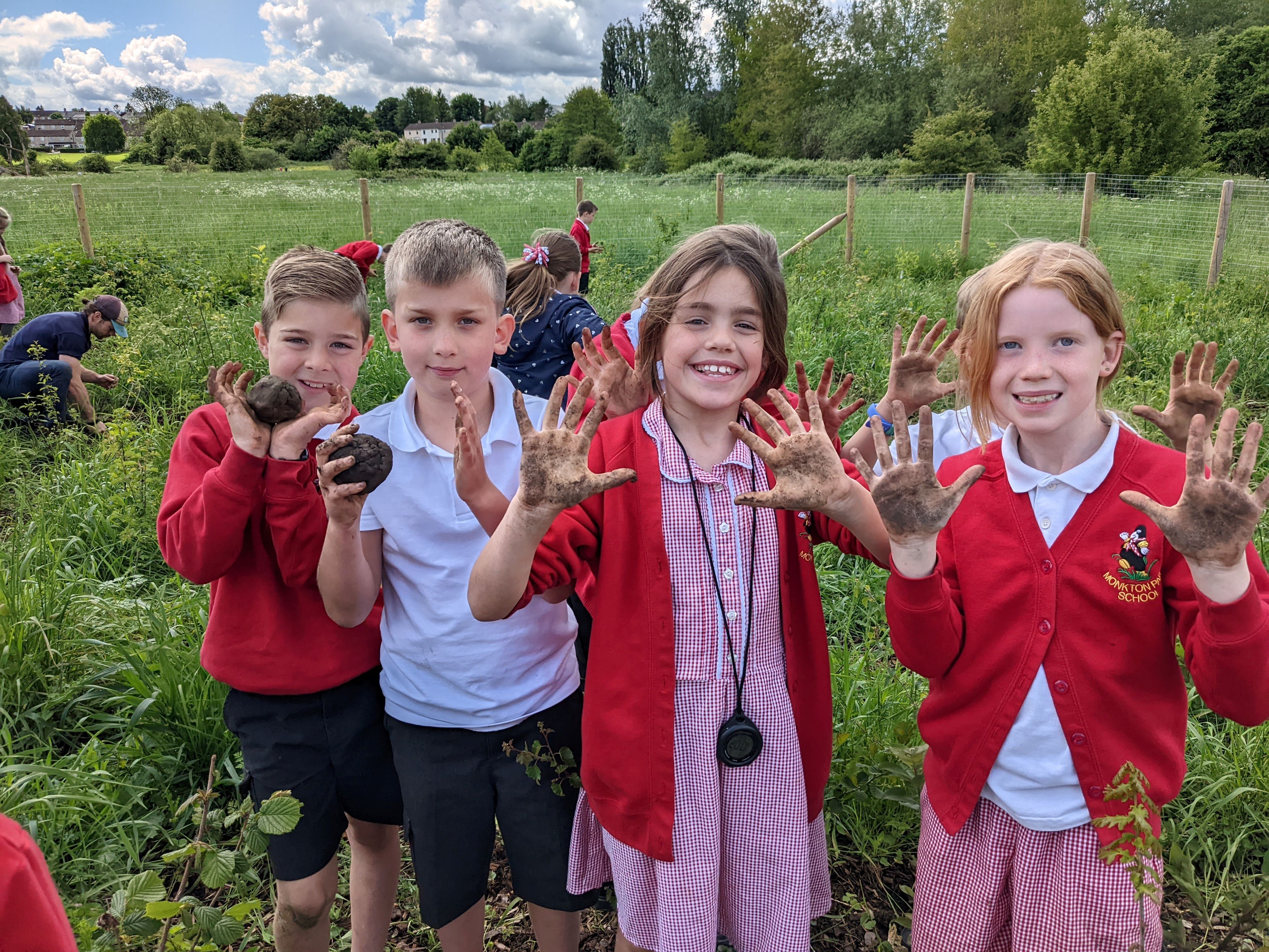 Monkton Park Tiny Forest Science Day. Photo Copyright Earthwatch Europe