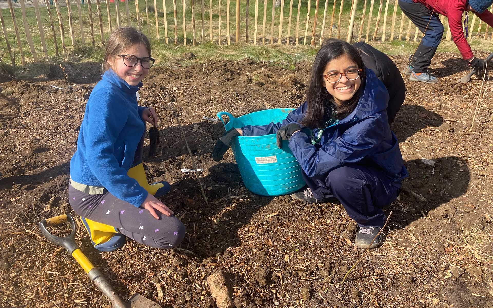 Gilbert Inglefield Academy Planting students